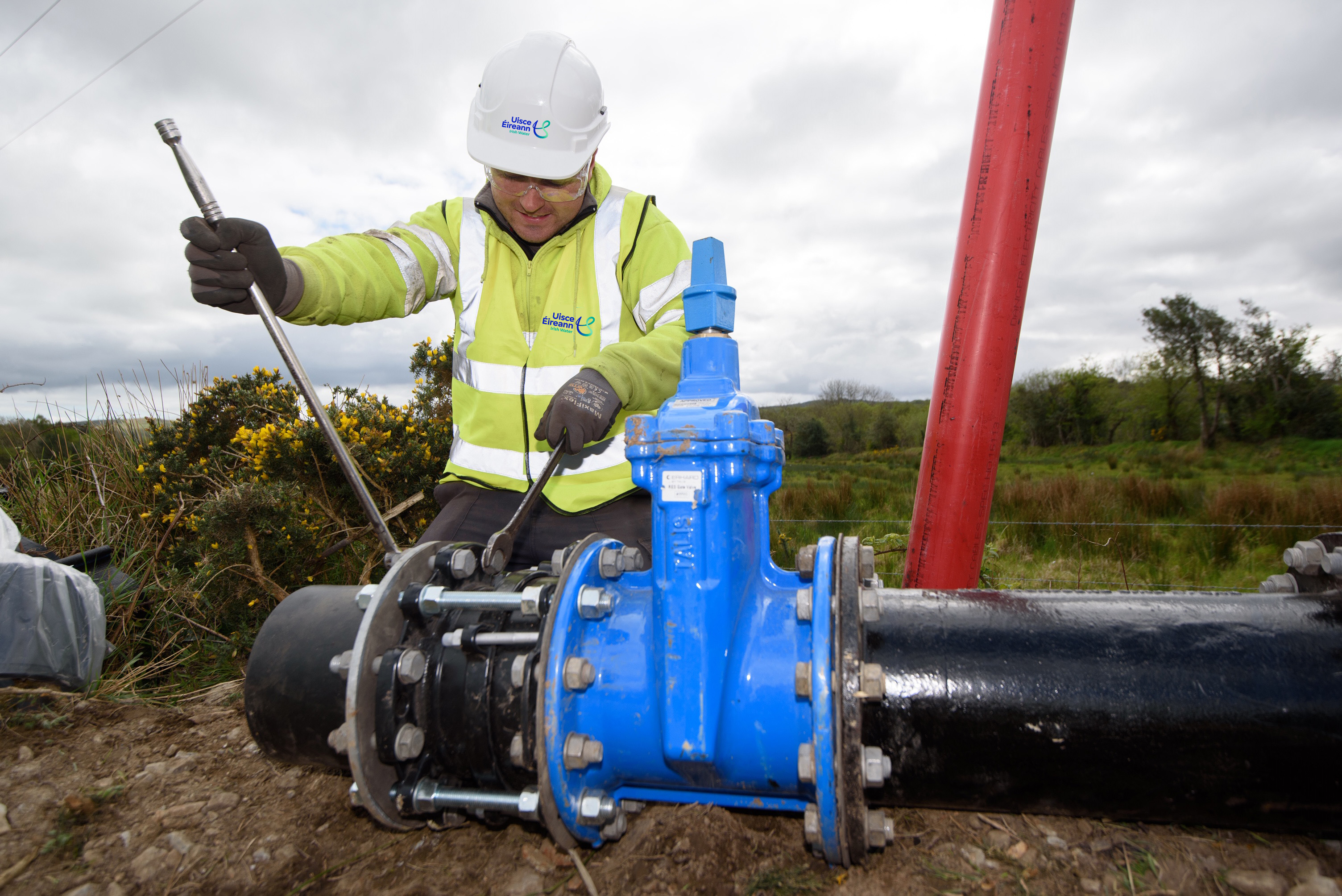 Uisce Éireann worker fixing a watermain